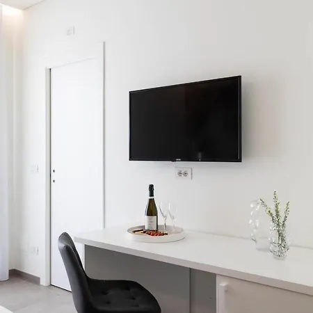 Marea Charme B&B 비에스테